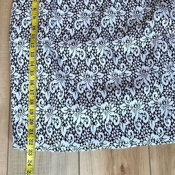 Nine West Pencil Skirt Lined Black White Floral Pattern Size 6 - Picture 5 of 9